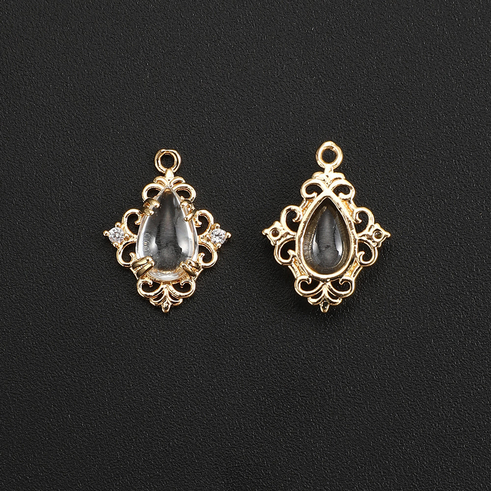 Hollow Pattern Pendant
