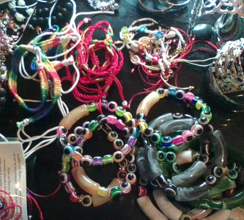 So Many Creative Bracelet Ideas