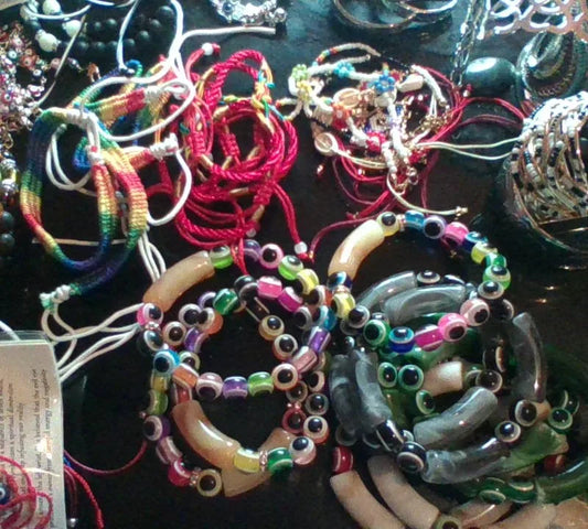 So Many Creative Bracelet Ideas