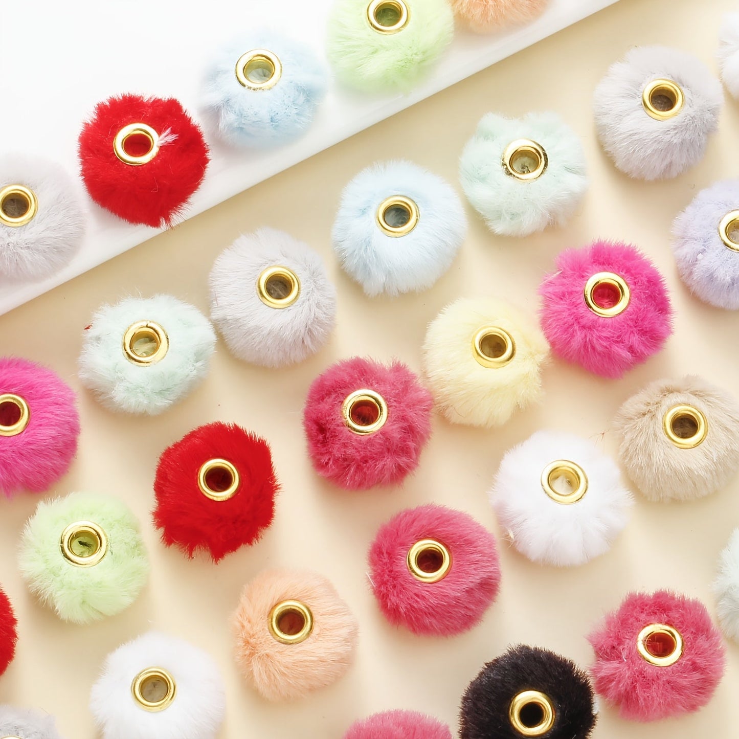 20PCS 20mm Ultra-Soft Plush Hairball Beads