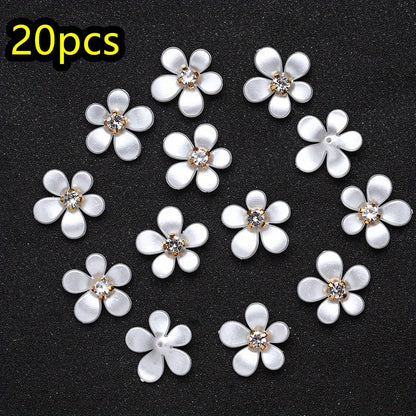20pcs/set White Petal Acrylic Flower Beads