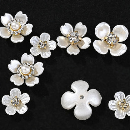 25-Piece Sparkling Rhinestone Flower Flatback Beads