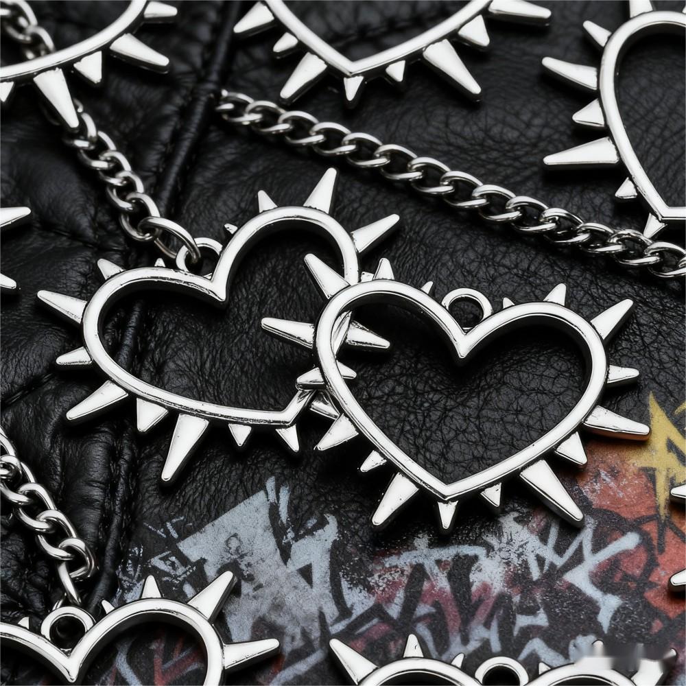20PCS Gothic Thorn Heart Connector Charm Set