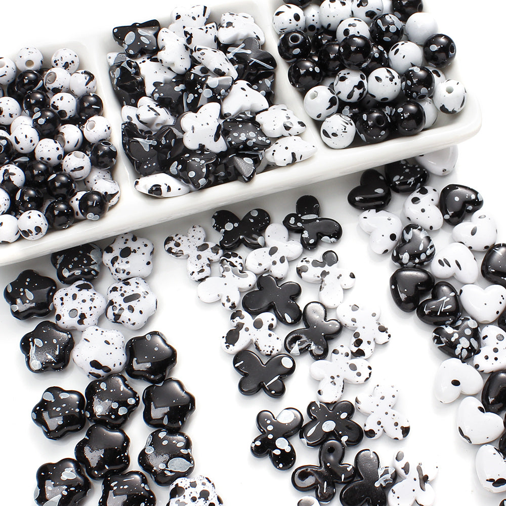 100/200pcs Star Heart Butterfly Beads Acrylic Black & White Graffiti