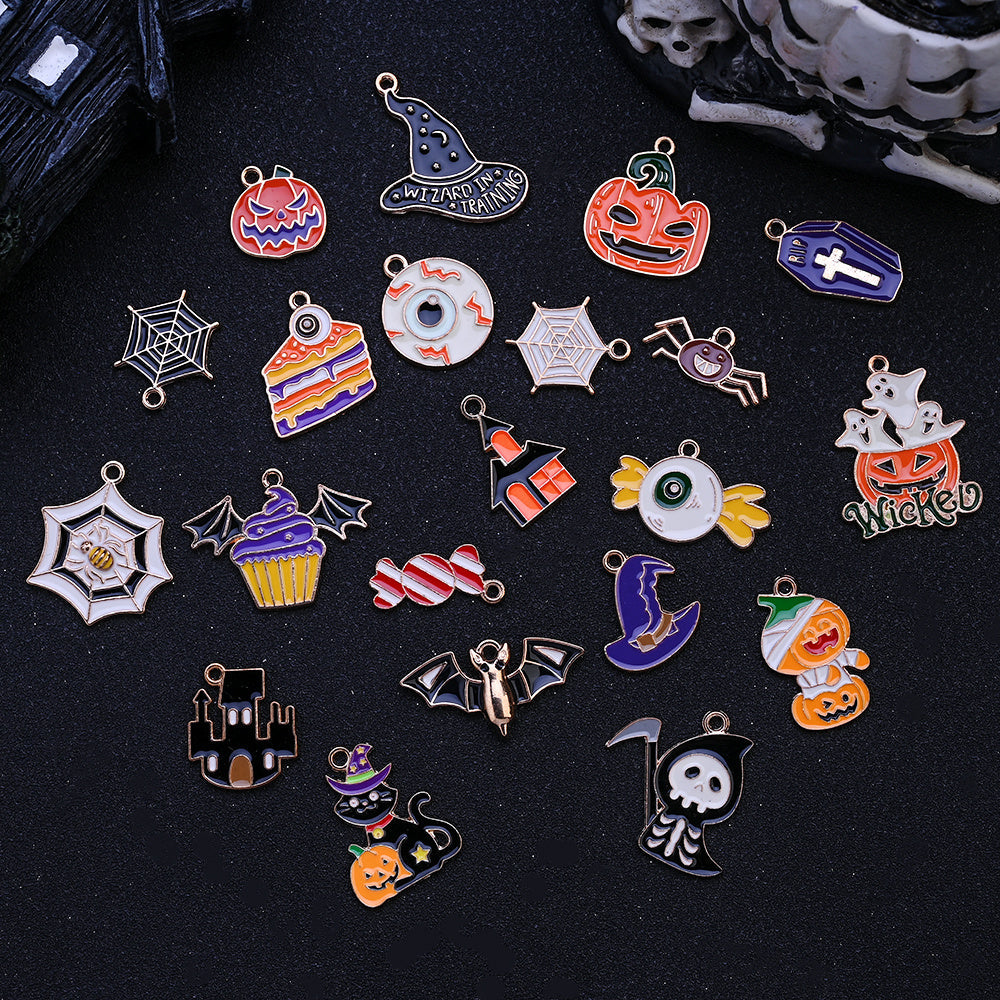 10PCS 10–29mm Halloween Alloy Pendant Set