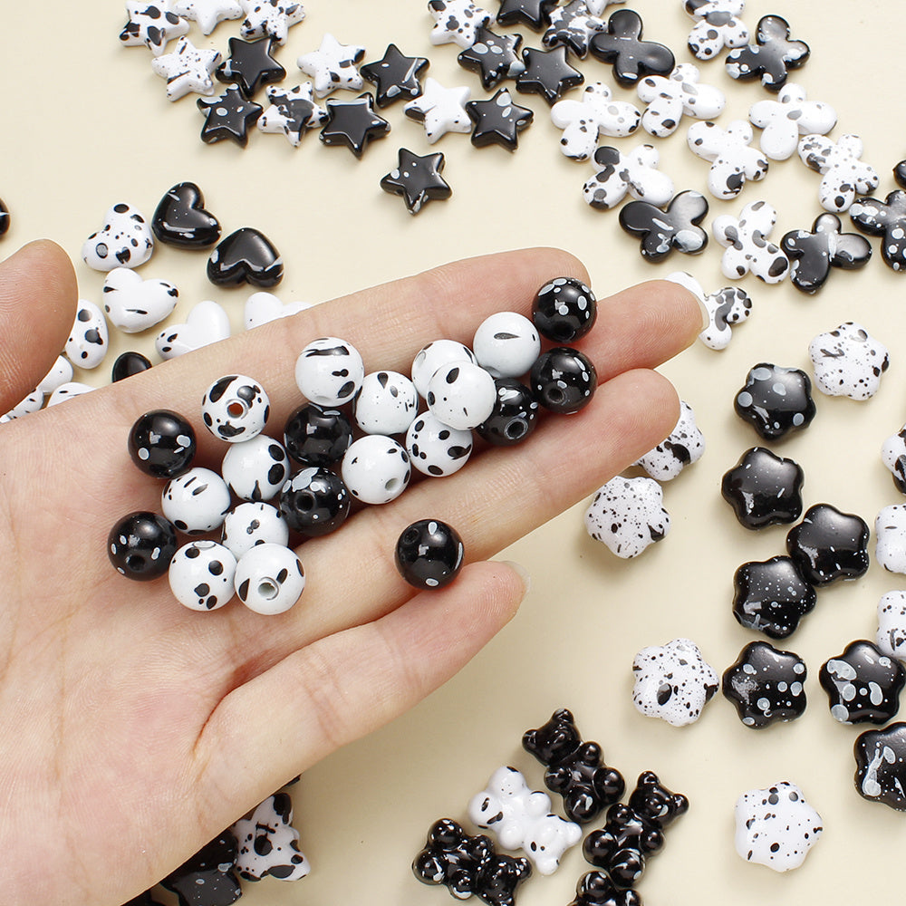 100/200pcs Star Heart Butterfly Beads Acrylic Black & White Graffiti