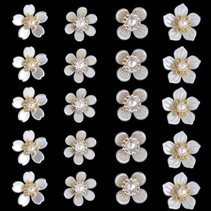 19-27 mm White Flower Acrylic Patches