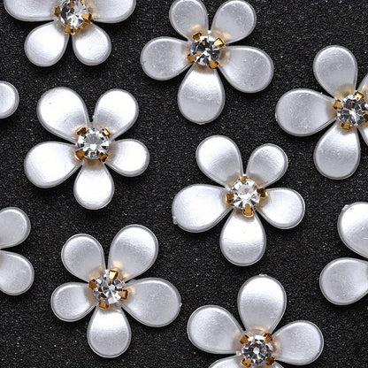 20pcs/set White Petal Acrylic Flower Beads