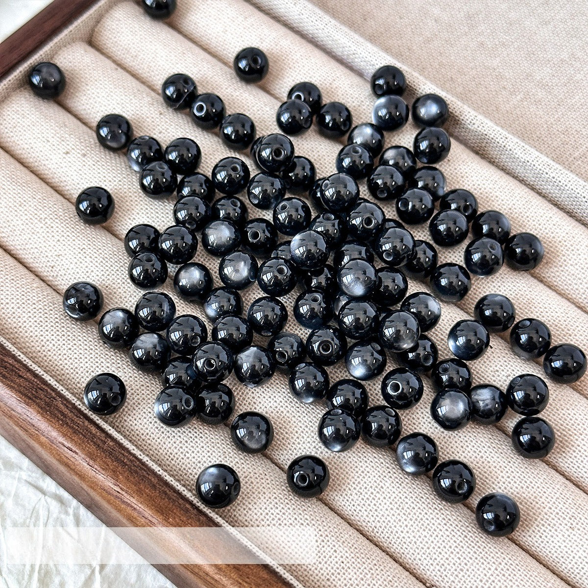 8/10 mm Red and Black Cat's Eye Resin Beads