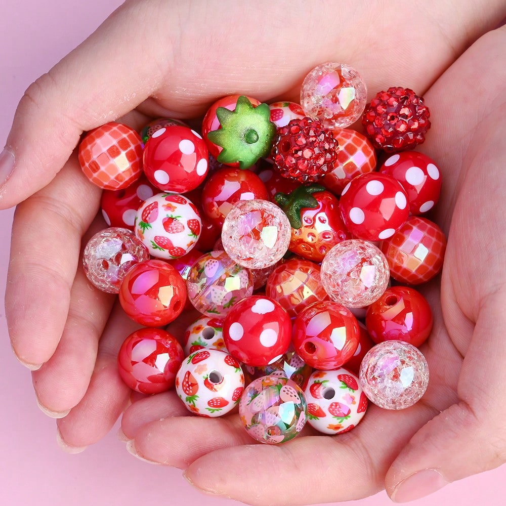 20/40PCS 16mm Shiny Red Strawberry Acrylic Bead Set
