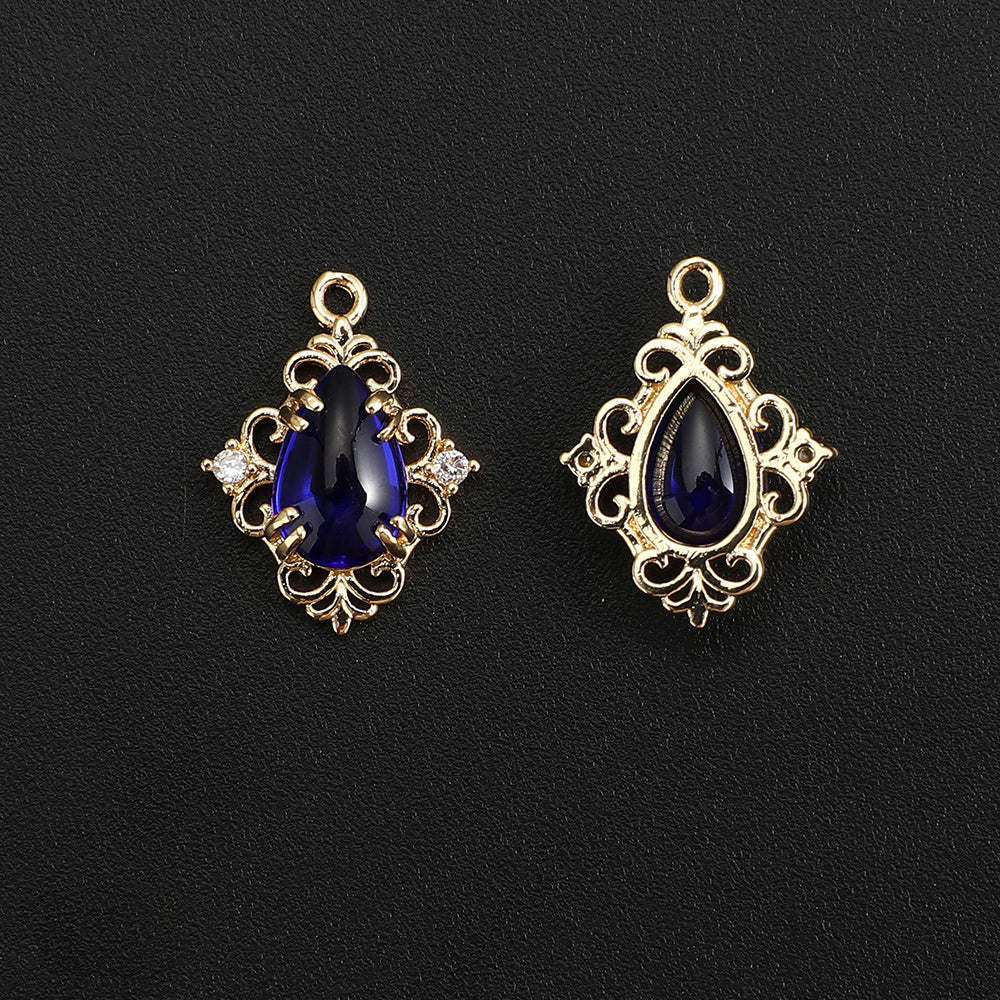 Hollow Pattern Pendant