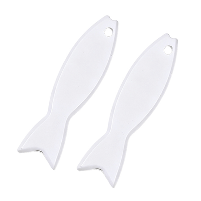 2pcs 2x7.9cm Fish-Shaped Wooden Beads