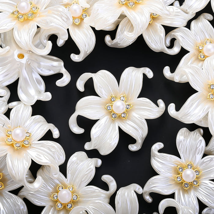 10-Piece White Acrylic Iris Flower Flatback Charms