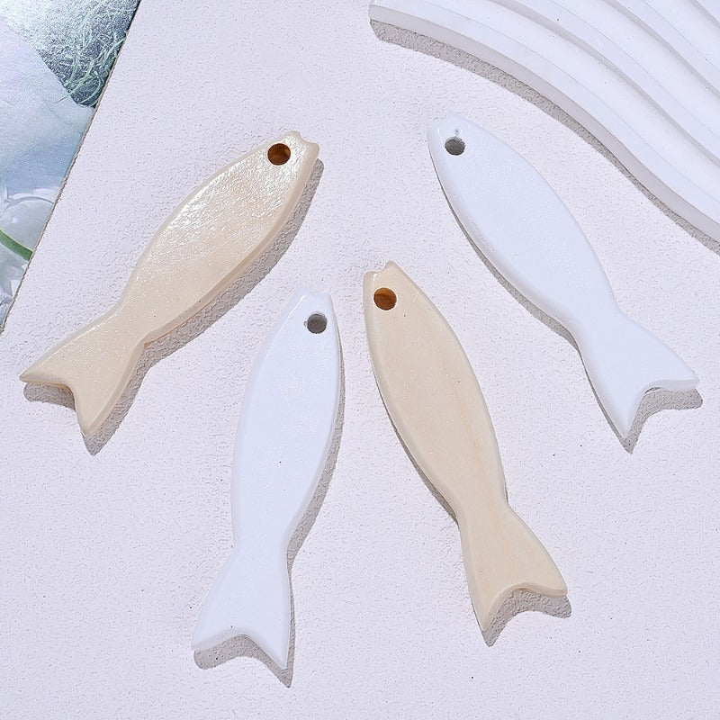 2pcs 2x7.9cm Fish-Shaped Wooden Beads