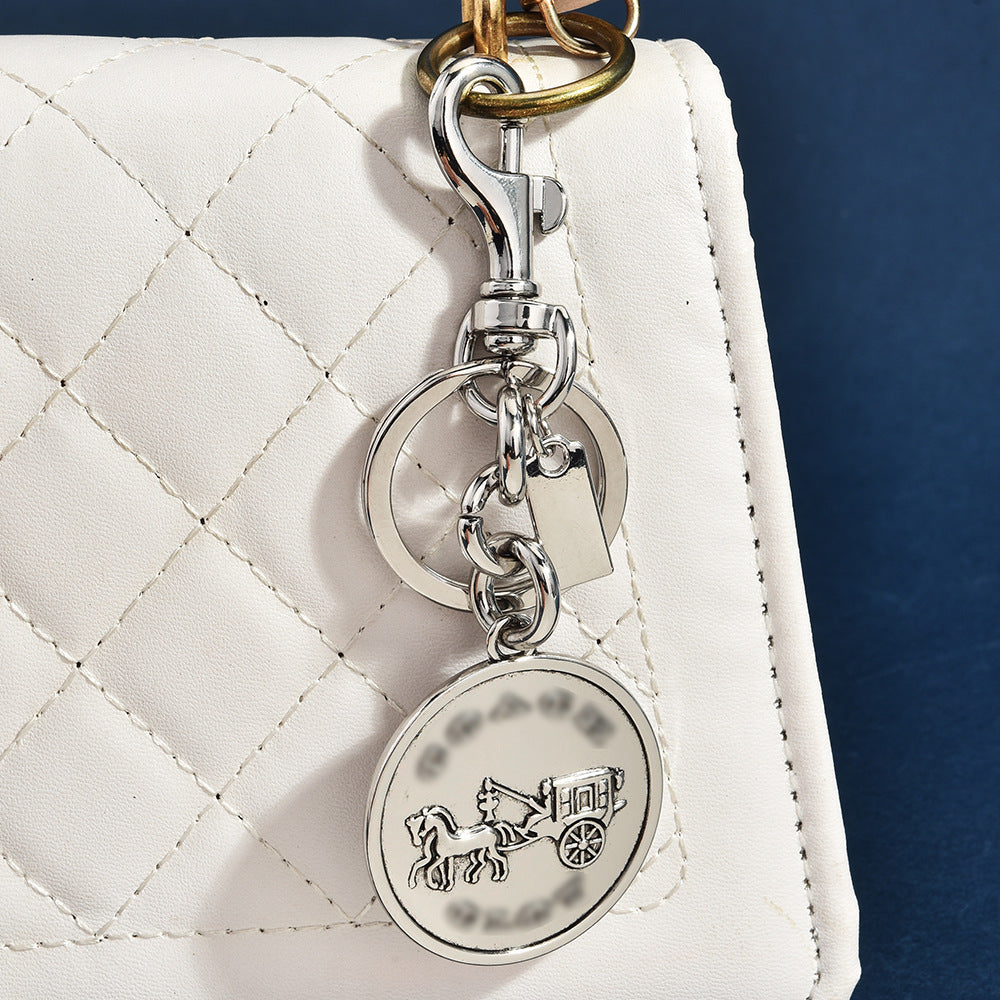 1PC 11cm Classic Carriage Round Zinc Alloy Keychain