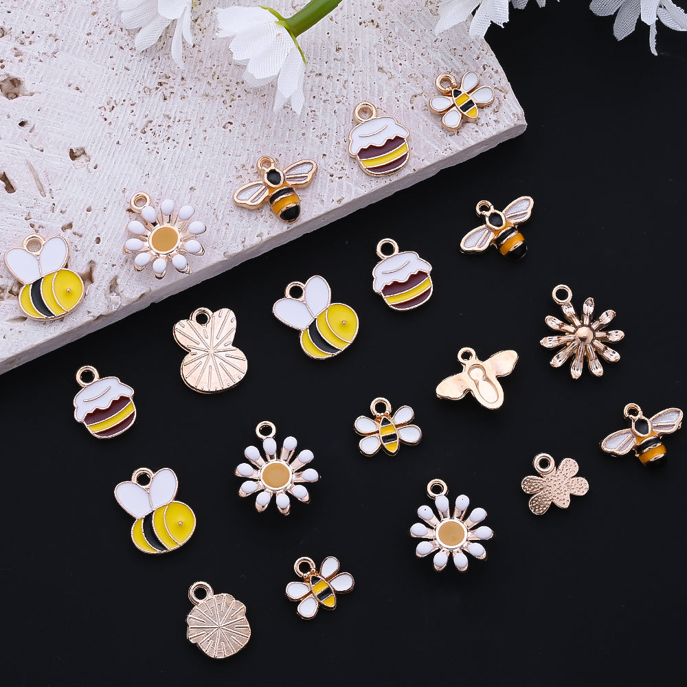 10PCS 9–16mm Yellow Enamel Honeybee Charm Set
