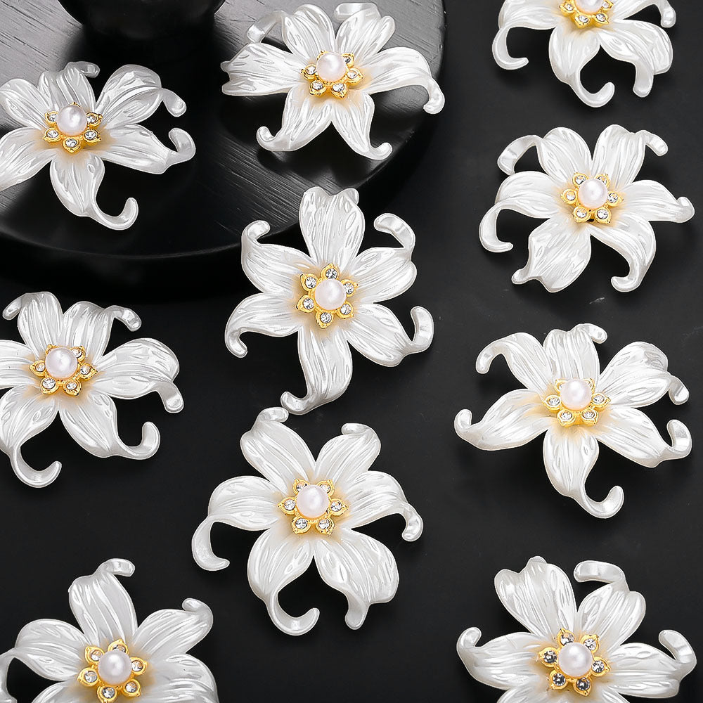 10-Piece White Acrylic Iris Flower Flatback Charms